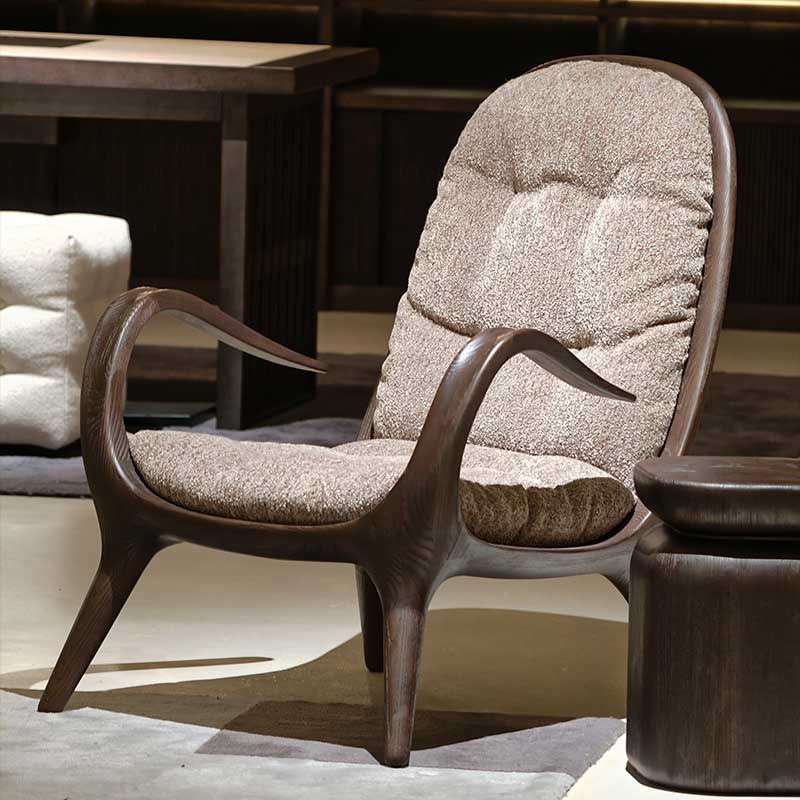 luna_armchair_md_b04_hero_main_02