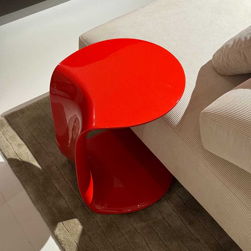 mocha_small_table_md_d03_hero_main_02