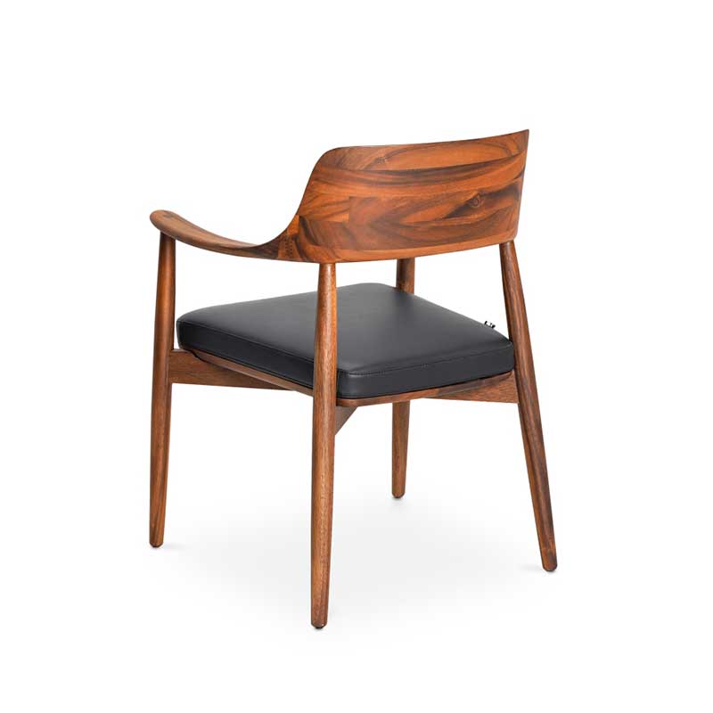 moma_chairs_md_c02_05