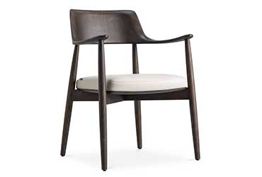 moma_chairs_md_c02_humb